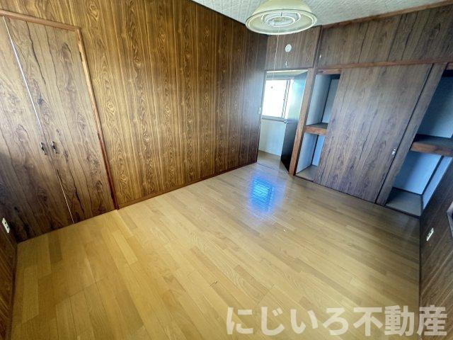 津乃峰町戎山125-56借家（成松邸）の居間・リビング