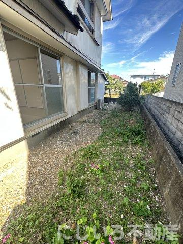 津乃峰町戎山125-56借家（成松邸）の庭