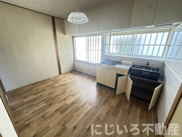 津乃峰町戎山125-56借家（成松邸）の内装