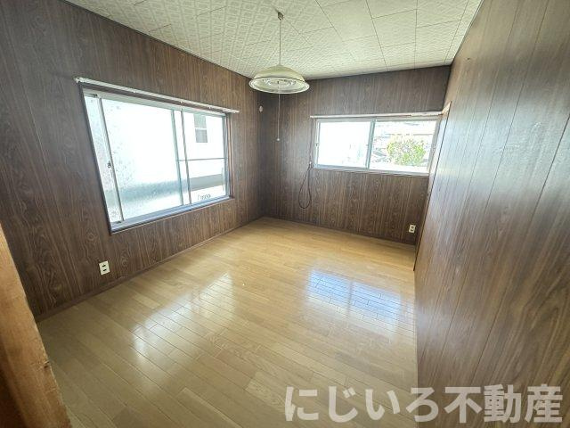 津乃峰町戎山125-56借家（成松邸）の寝室