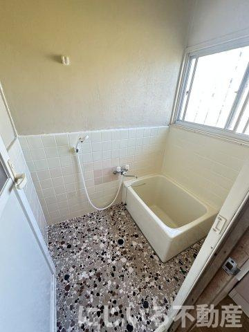 津乃峰町戎山125-56借家（成松邸）の浴室