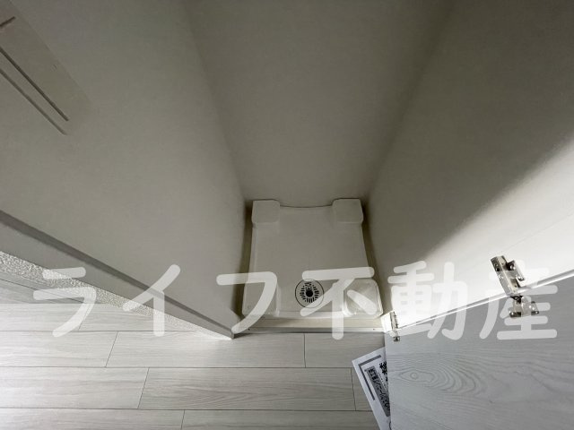 レジュールアッシュOSAKA新深江の洗面所|脱衣スペースもあります