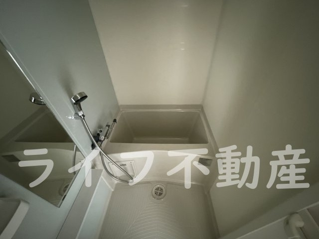 レジュールアッシュOSAKA新深江の浴室|ゆったり過ごせるお風呂です