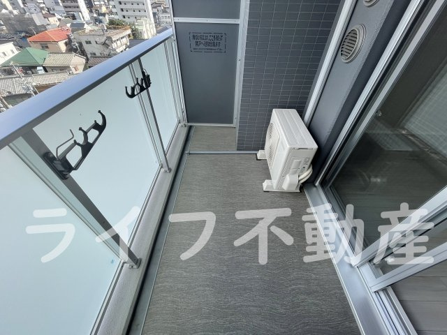 レジュールアッシュOSAKA新深江のバルコニー|上層階で外からの目が気にならないバルコニーで洗濯物が干せます