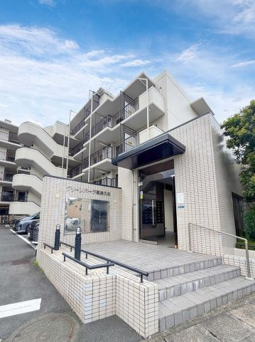 グリーンパーク高津久地の外観