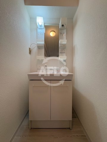 シロハイヌ春日出の独立洗面台|シロノハイツ春日出　独立洗面台