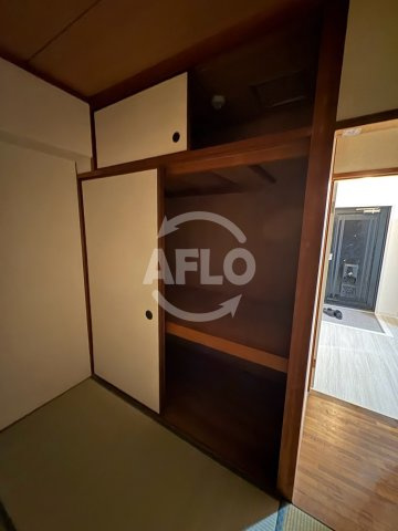 シロハイヌ春日出の収納|シロノハイツ春日出　クローゼット