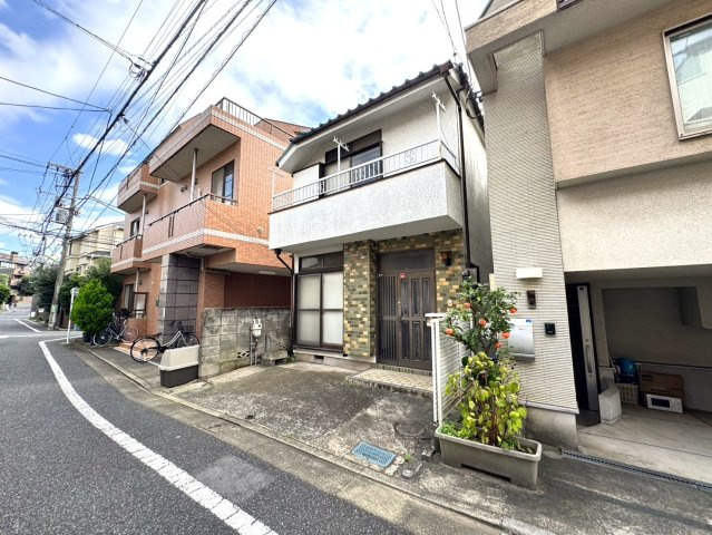 ＜LIBERi リーベリー＞世田谷区若林2丁目　穏やかな街の限定1区画の前面道路含む現地写真|2026年10月上旬撮影