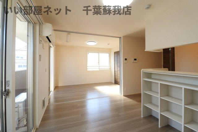 フォルモントの居間・リビング|こちらの居間で趣味の時間をお楽しみください