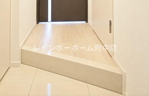 ヴォーガコルテ東府中アジールコートの玄関