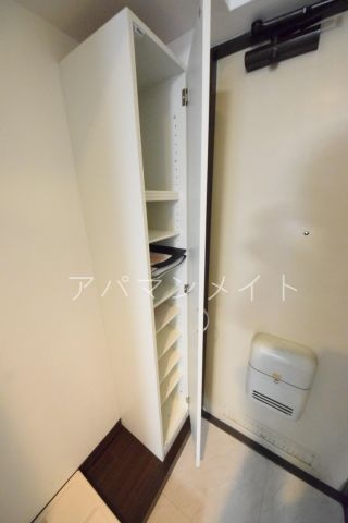 【玄関】 | シューズボックスです