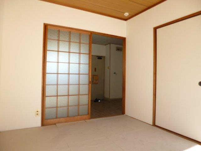 小川コーポの和室