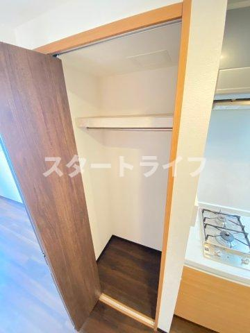 大阪市淀川区西三国１丁目の賃貸マンションの収納