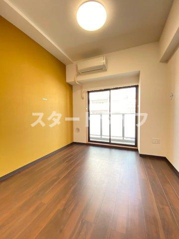 大阪市淀川区西三国１丁目の賃貸マンションの居間・リビング