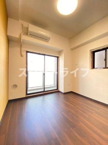大阪市淀川区西三国１丁目の賃貸マンションの寝室
