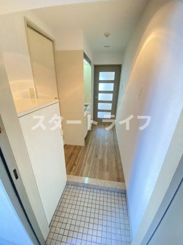 大阪市東淀川区豊新２丁目の賃貸マンションの玄関