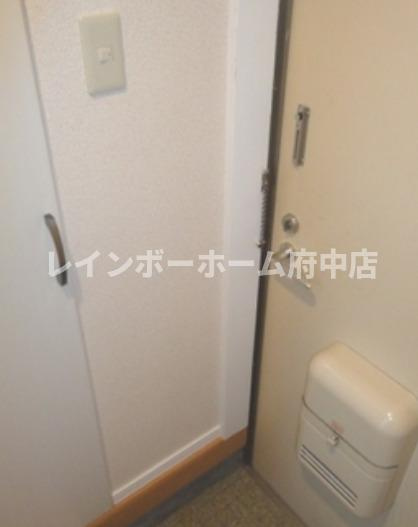 ルーブル子安の玄関