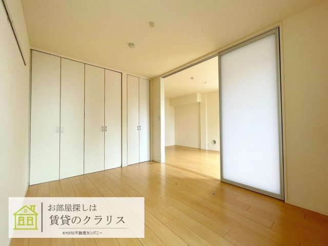 アザレの内装