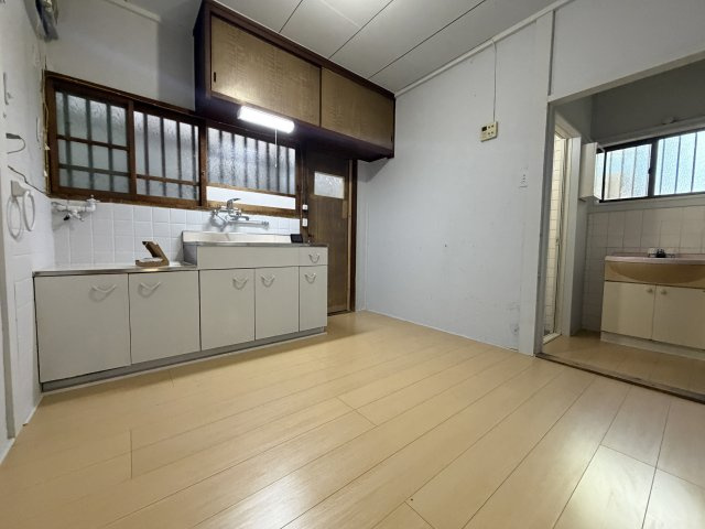 浜田町戸建アパートメントの居間・リビング