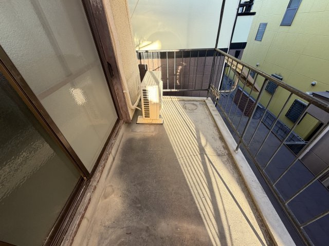 浜田町戸建アパートメントのバルコニー