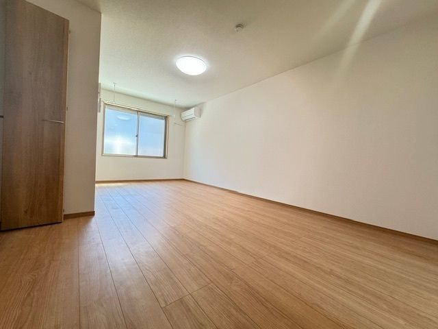 ハイツ柴又の洋室