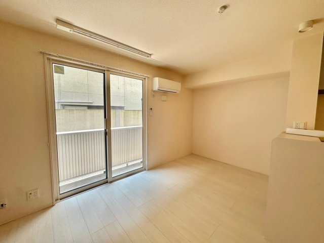 THE RESIDENCE 姫路神屋町 の居間・リビング