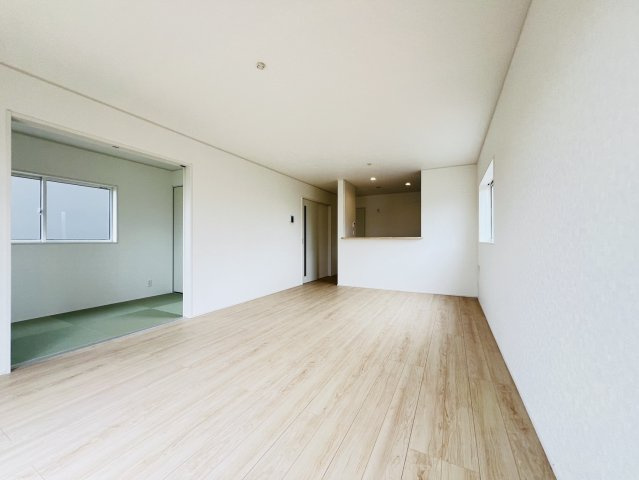 高浜市新明町6丁目5-30他『仲介手数料無料』新築一戸建て・建売の居間・リビング