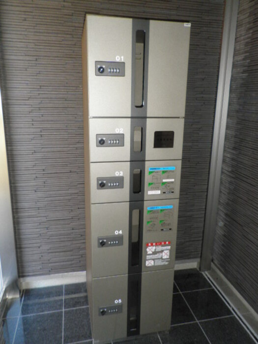 グランデファーレ仲町台の設備|宅配ボックス