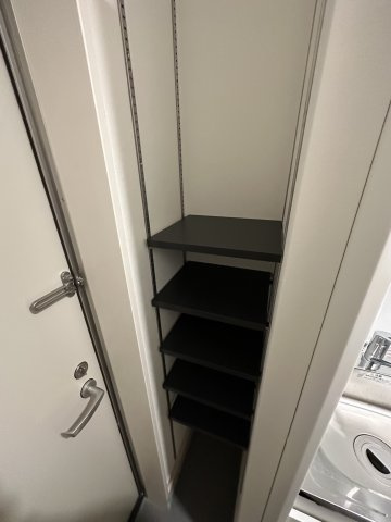 稲城市東長沼のアパートの収納