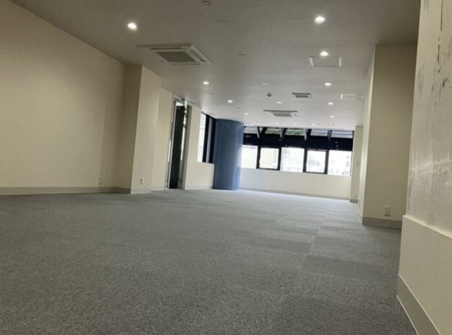 草津市大路１丁目の店舗事務所の内装