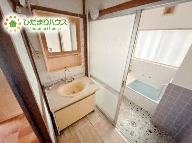 いわき市小川町上小川字北赤沼　中古戸建　の独立洗面台