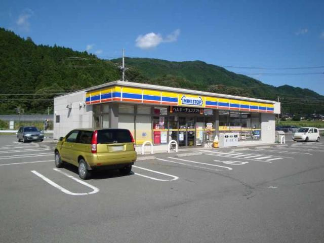 ロワール　（Ｌｏｉｒｅ）の周辺|ミニストップ和田山桑原店まで844ｍ