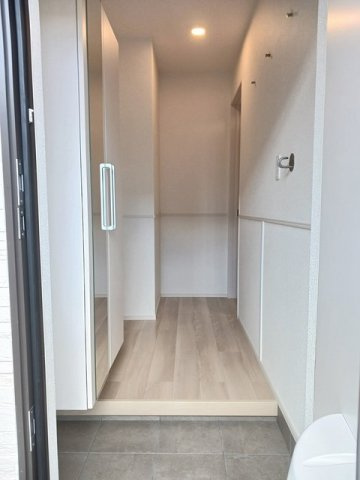 メゾンパーク　枚田岡　Ａ棟の玄関