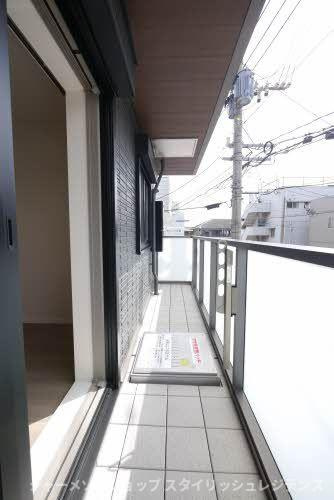 シャーメゾンステージ山吹のバルコニー