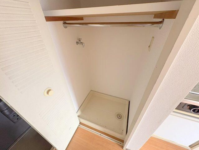 【収納】 | ライオンズマンション川口並木第２ | 洗濯機置き場　上段収納　別号室参考写真です