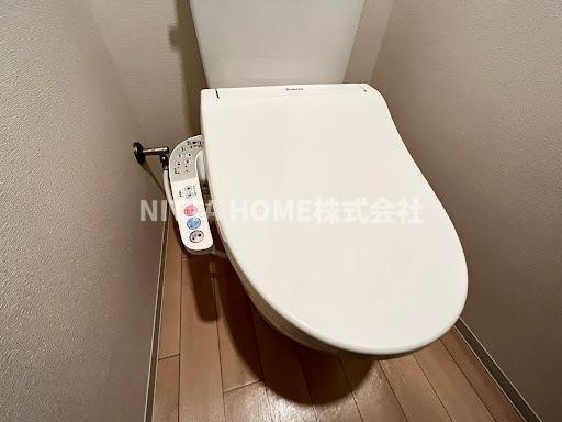 NODOKAのトイレ|シャワー付きの独立したトイレです◇
