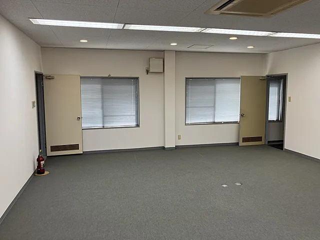 近江八幡市中村町の店舗の内装
