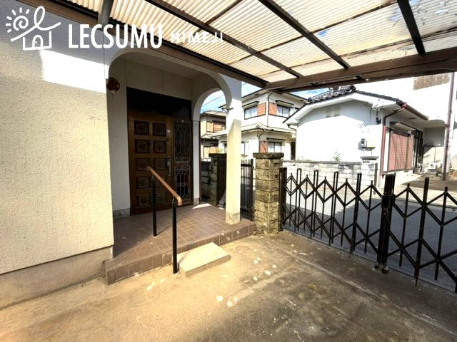 姫路市勝原区宮田/中古戸建の駐車場