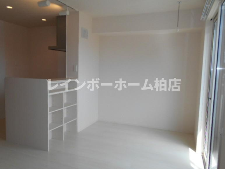 仲介手数料（賃料の1.10ヵ月）の50％OFF対象物件！の居間・リビング|ゆったりとしたリビングです