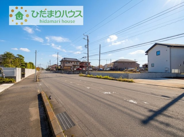 【前面道路含む現地写真】 | 取手市藤代南3期　新築戸建　1号棟 | たっぷりの陽光と心地よい風が舞い込む住まい♪