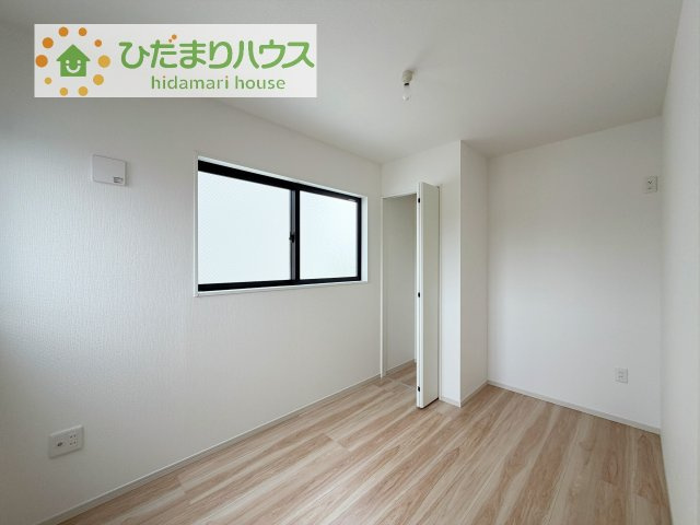 【洋室】 | 取手市藤代南3期　新築戸建　1号棟 | 窓が多く、明るい空間を演出してくれます(*^^*)