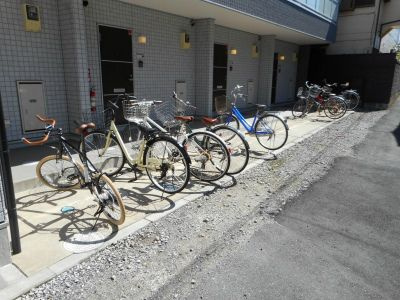 リブリ・幕張グランドリーフの駐車場