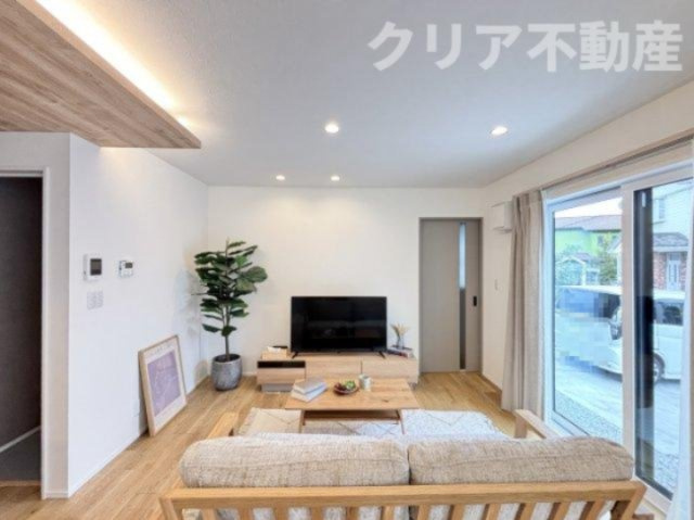【居間・リビング】 | エアコン4台！吉岡町未入居戸建て