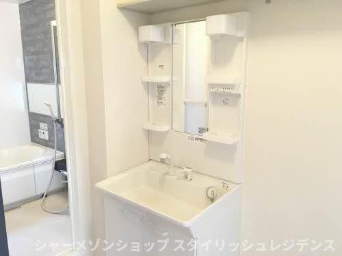 グリーンビレッジ湯川Ⅲの洗面所