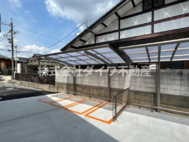 リベルテ石神のその他共用部分|オレンジ色の枠がバイク専用スペースです。
月額1650円／台