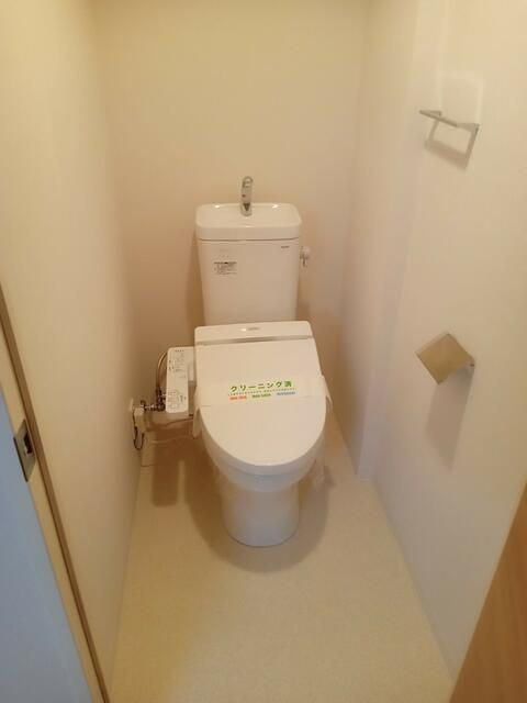 ＮＡＫＡＩＣＨＩ　　ＢＬＤＧ．のトイレ|落ち着いたトイレです
