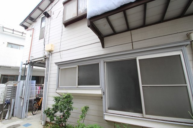 川崎市高津区諏訪１丁目のアパートの外観