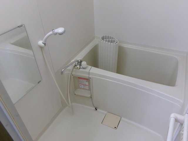 梶本ハイツの浴室