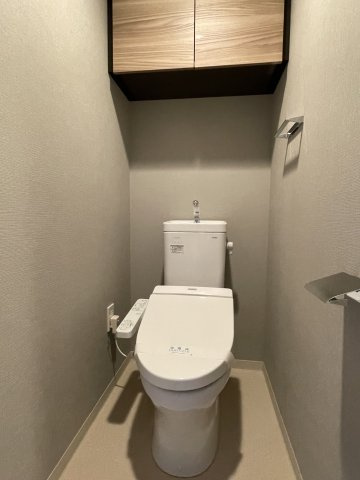 レーベン長岡寺島町Vertalierのトイレ