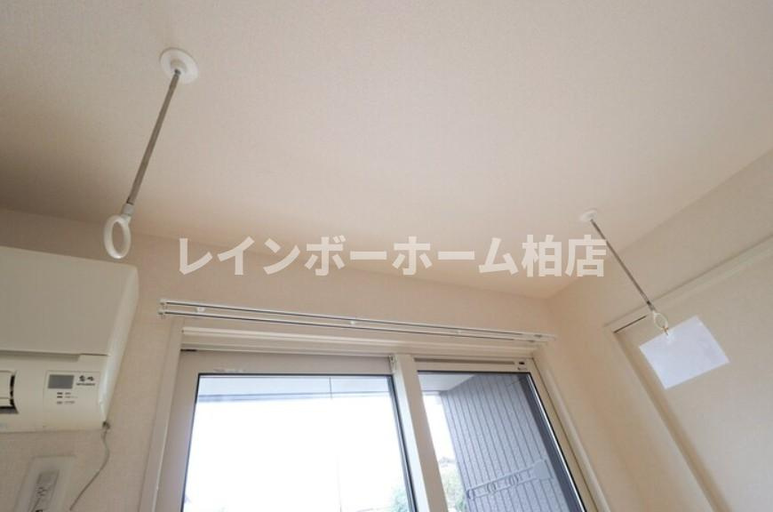 仲介手数料（賃料の1.10ヵ月）の50％OFF対象物件！の設備|室内物干しです